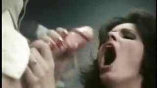 Nalaina an-keriny tamin'ny fomba doggy ny slut